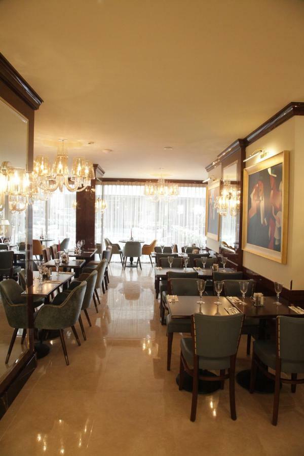Grand Concerto Hotel ベイルート エクステリア 写真